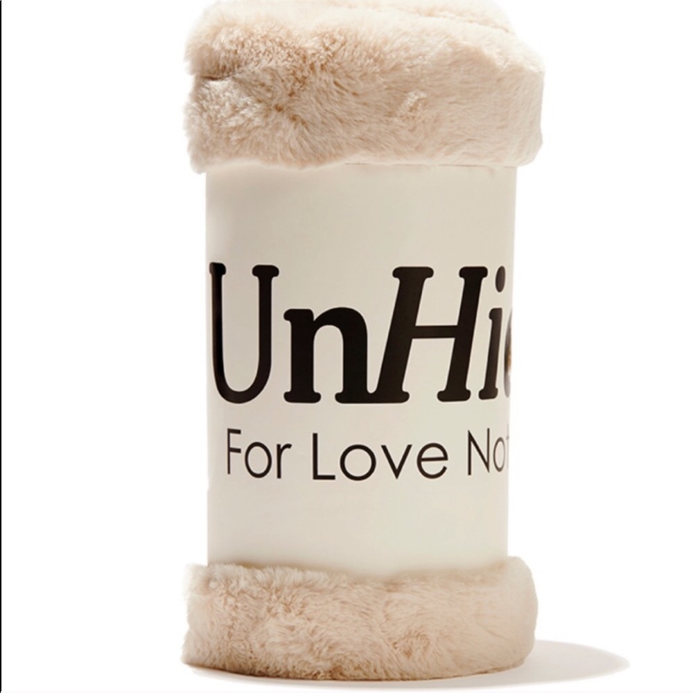 UnHide Lil’ Marshmallow Blanket. NWT. FabFitFun